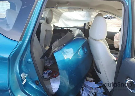 2015 Nissan Versa Note S z USA, uszkodzony, nr VIN 3N1CE2CP1FL356068